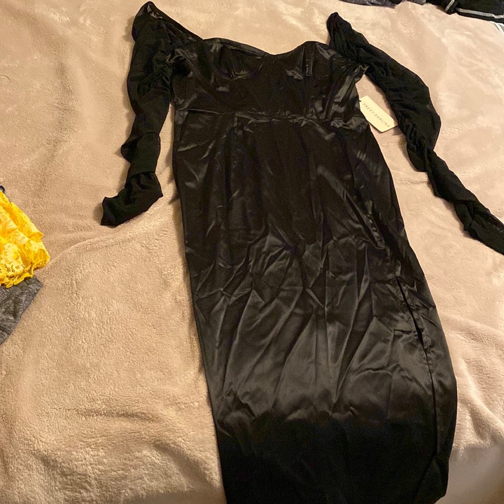 Dress - Picture 3 of 4